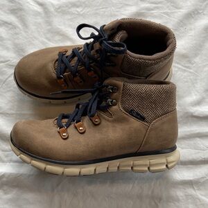 Sketchers Synergy Mountain Dreamer Boots Brown Womens Size 8.5